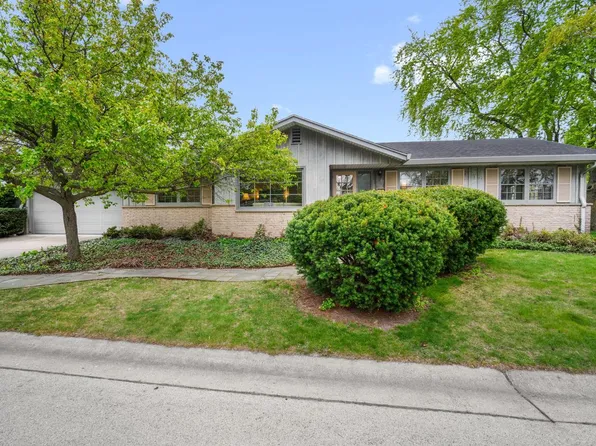 321 W Birch STREET, Glendale, WI 53217
