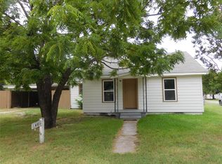 407 NE 4th St, Hubbard, TX 76648