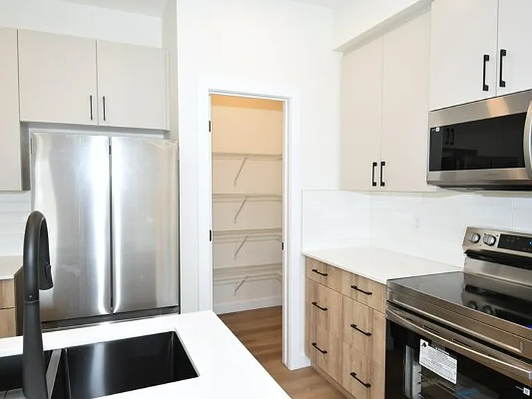 2133 5th Ave SW — Photo 12