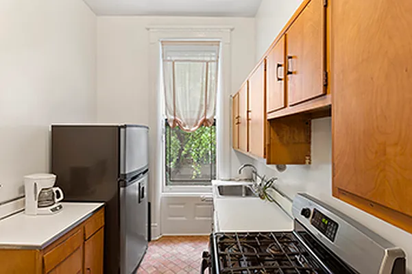 Sold by Vandenberg | media 3