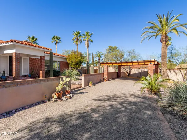 145 N Camino Miramonte, Tucson, AZ 85716