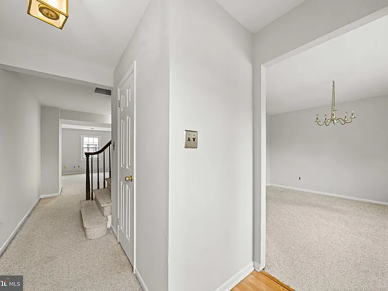 132 E Green Valley Cir — Photo 2