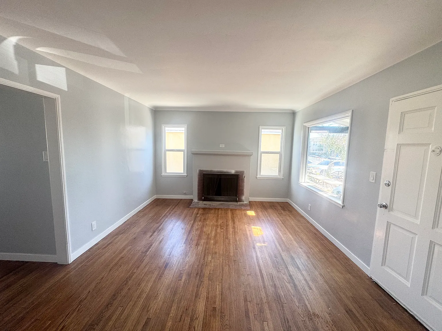 2 bed, 750 sqft, $2,295 — Photo 1