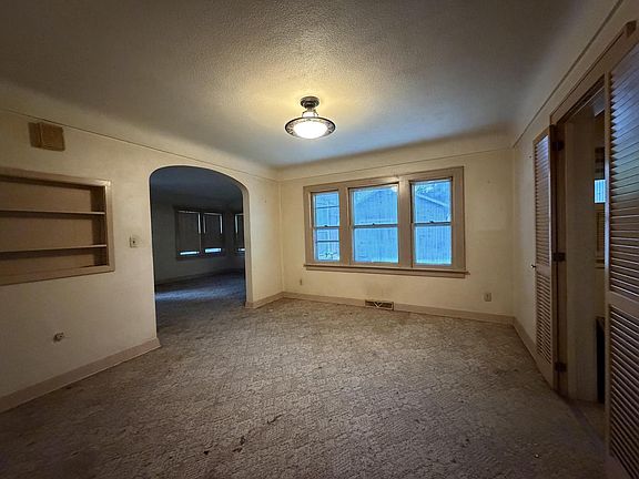 3rd image of 416-418 8th STREET S S