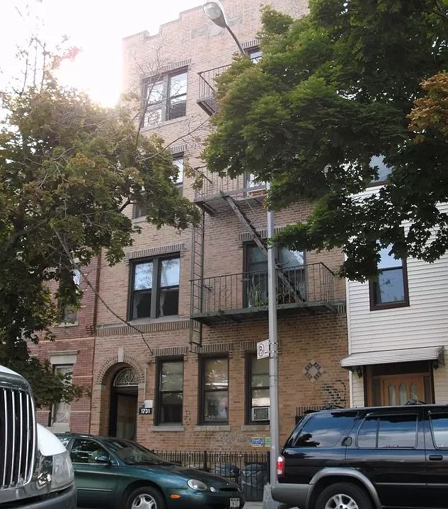 2nd image of 1731 Cornelia St #1731