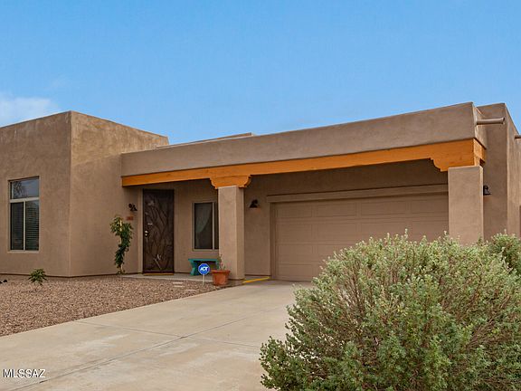 4th image of 8072 N Painted Feather Dr