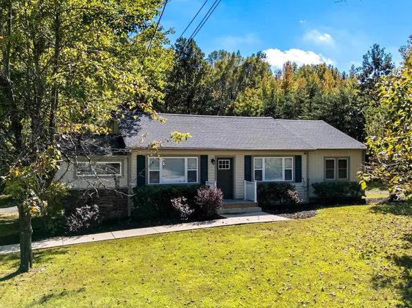 7655 Hawthorne Rd, La Plata, MD 20646