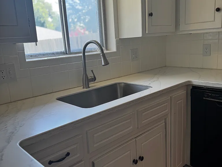 10416 Dover Dr — Photo 9