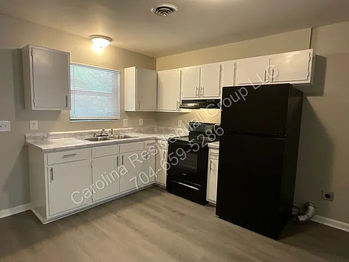 201 Arthur Dr #K — Photo 6