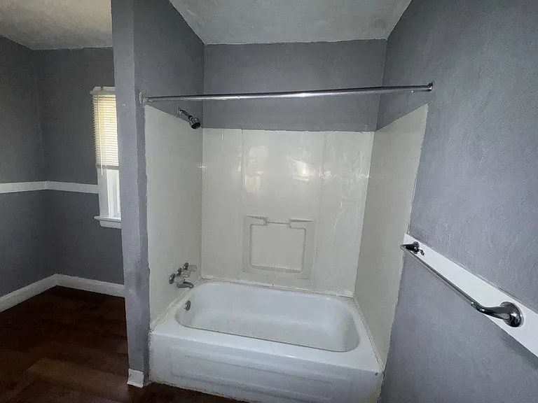 10006 Pierpont Ave — Photo 22