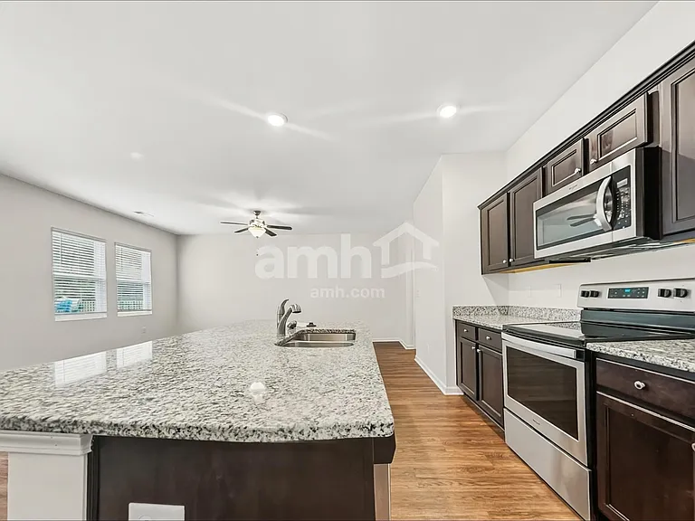 107 Orion Way — Photo 3