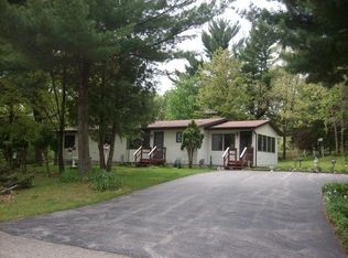 946 Debbie Ln, Redgranite, WI 54970