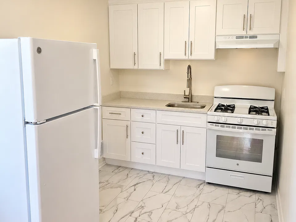 23C Simplex Ave #23C