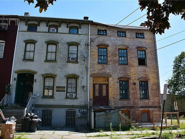 Building Photo - 79 Lander St #BASEMENT