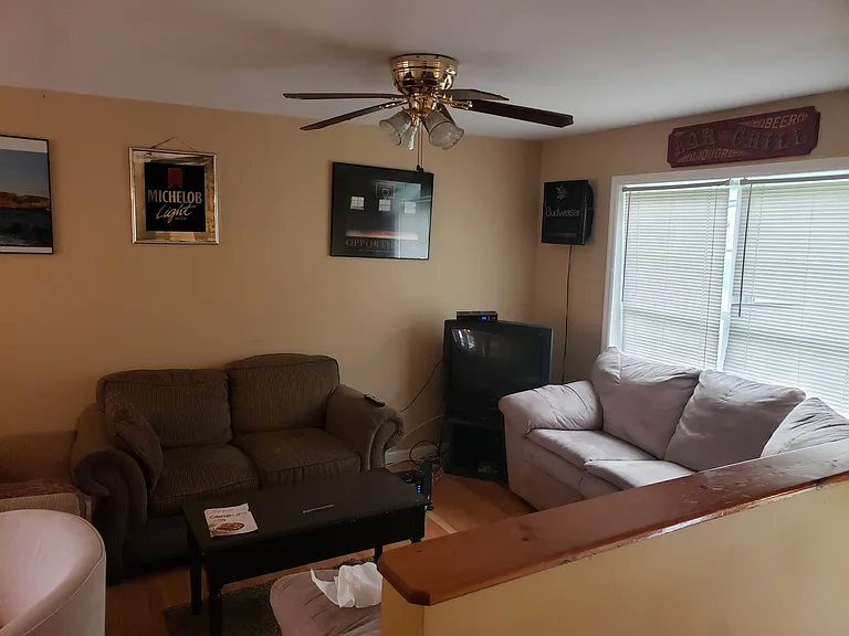 937 Hazelwood Ave — Photo 4