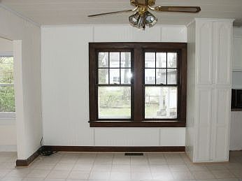 3rd image of 33 E South St