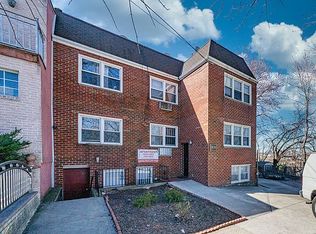 58-16 85th St #3B, Middle Village, NY 11379