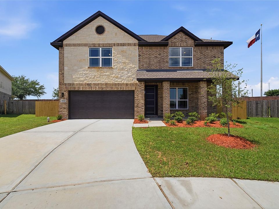 1st image of 1022 Fairway Dr