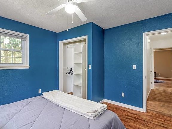 3rd image of 605 Webster St
