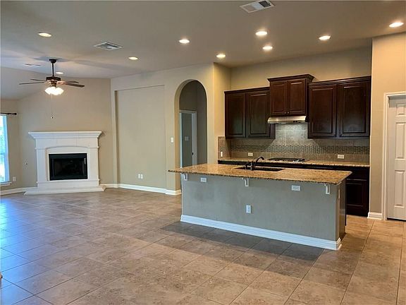 2nd image of 6225 Antigo Ln