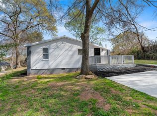 103 Woodrow St, Walhalla, SC 29691