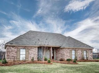 271 Rockbridge Dr, Madison, MS 39110