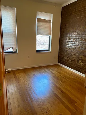 Rented by Aryeh Realty | media 25