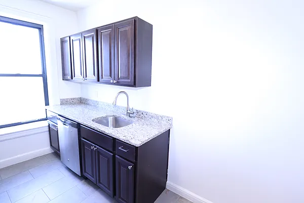 Rented by Oxford Property Group | media 16