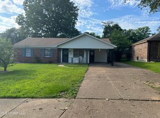 1914 Colonial Hills Dr, Southaven, MS 38671