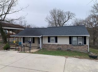 1218 S 5th St, De Soto, MO 63020
