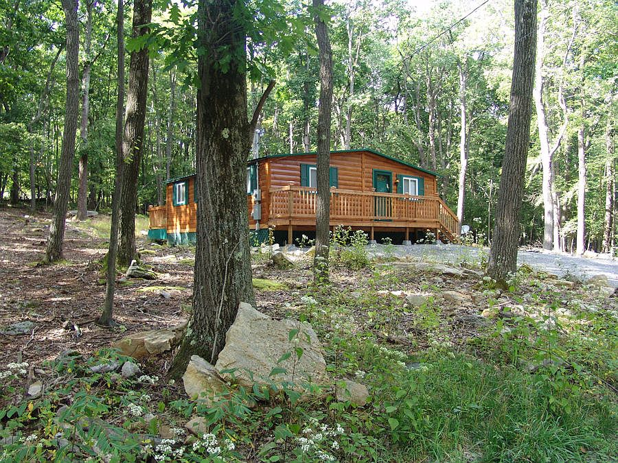 2nd image of 211 Day Lily Ct