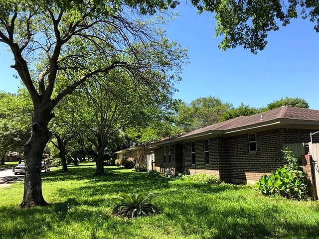 1st image of 807 Flamingo Way
