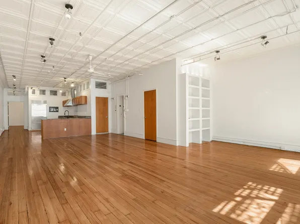 547 Broadway 3 image 3 of 14