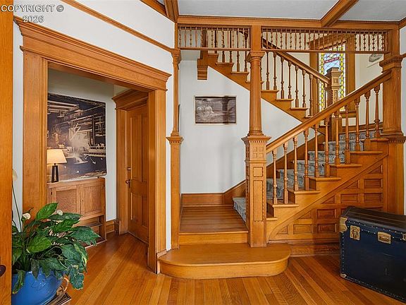 5th image of 515 Greenwood Ave