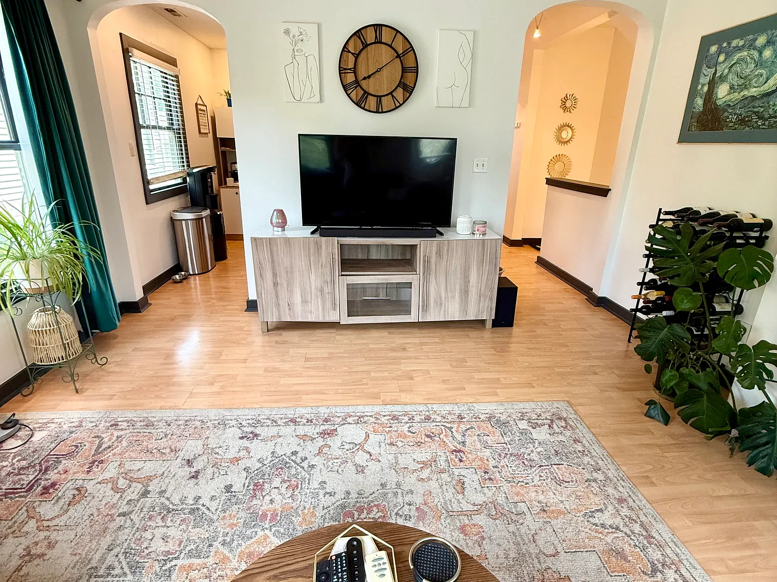 2 bed, 1105 sqft, $2,000 — Photo 2