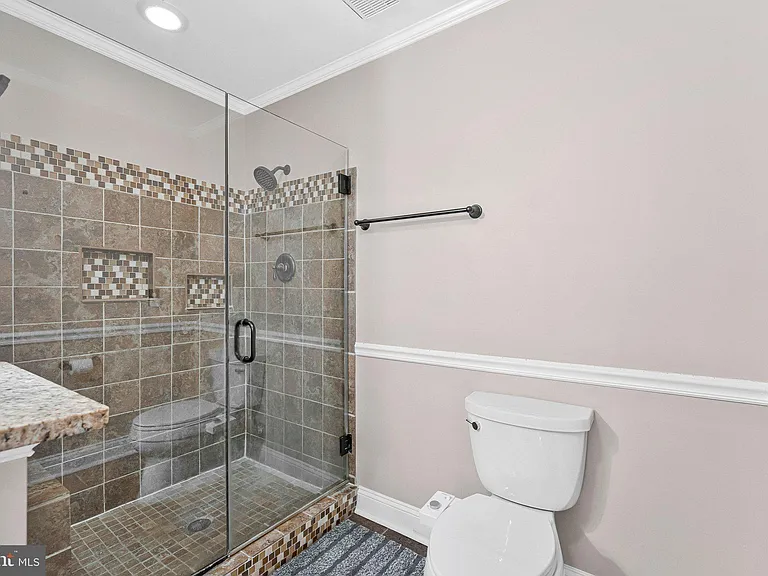 9607 Masterworks Dr — Photo 17