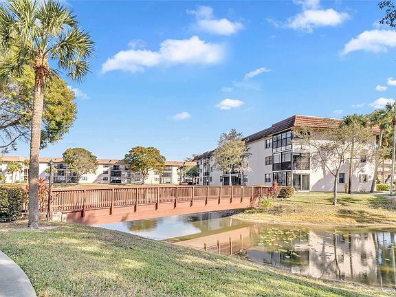 3rd image of 4975 E Sabal Palm Boulevard #408