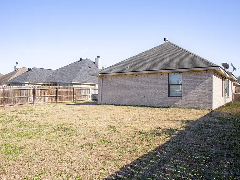 110 Walcourt Loop — Photo 23