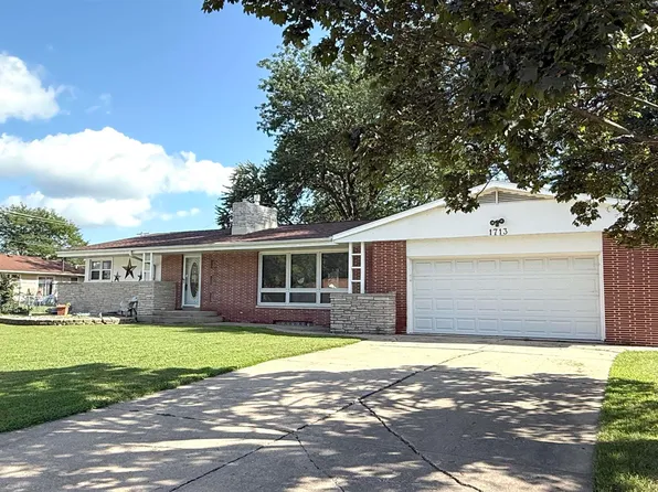 1713 4th St SW, Mason City, IA 50401