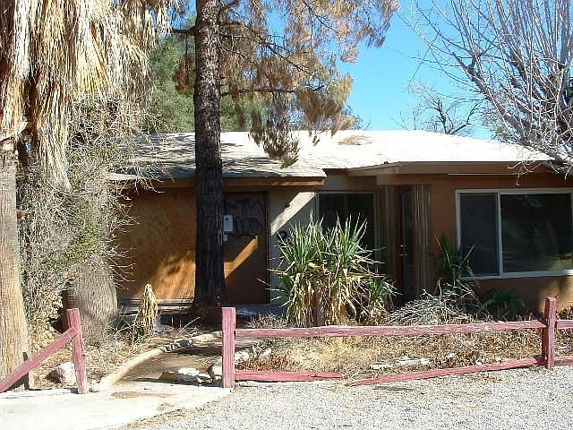 2nd image of 2017 S Montezuma Ave