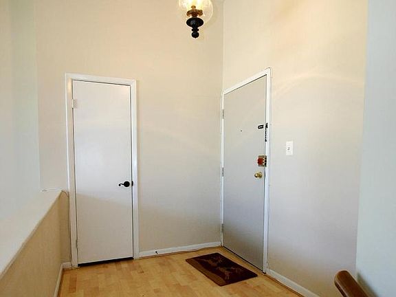 2nd image of 5572 Burnside Dr APT 6
