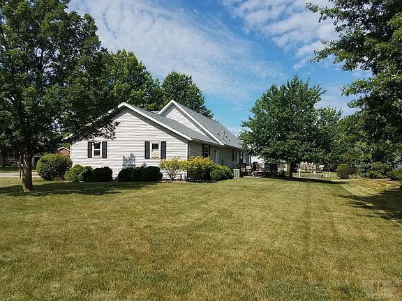 2nd image of 309 E Old Orchard Dr