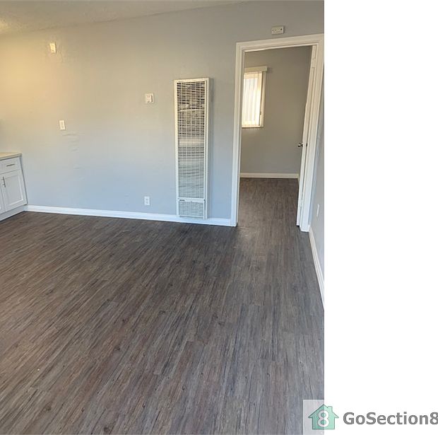 1st image of 13802 Avalon Blvd
