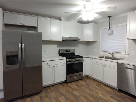 4th image of 2704 Tryon Drive