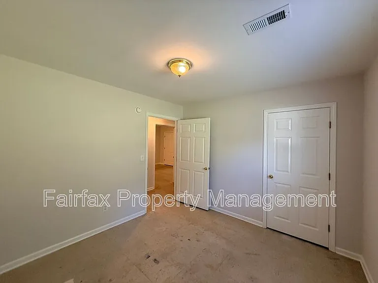 1116 Walnut St — Photo 9