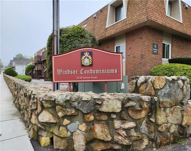 29 School St #12E, Westerly, RI, 02891