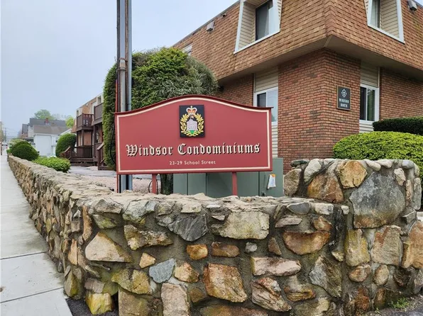 29 School St #12E, Westerly, RI 02891