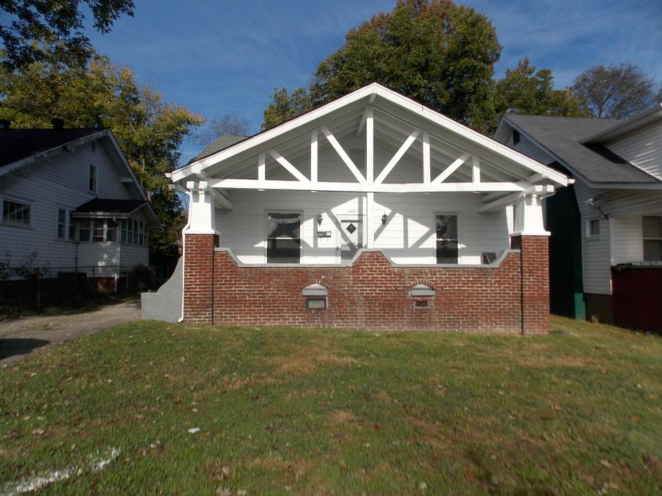 1st image of 2539 E 5th Ave