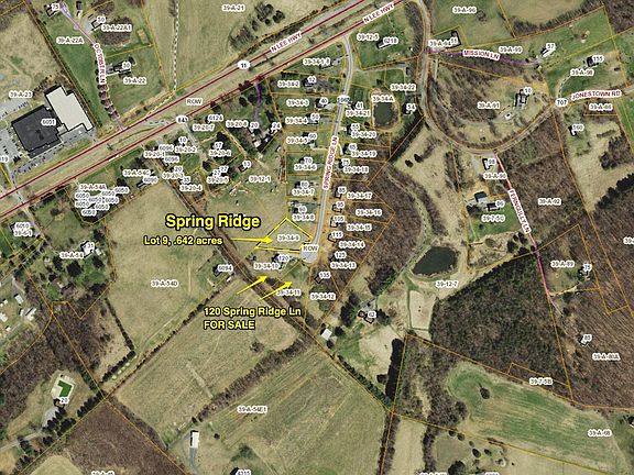 2nd image of 9 Spring Ridge Ln