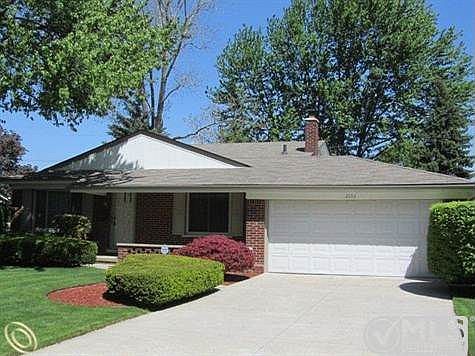 Front of home 2.jpg